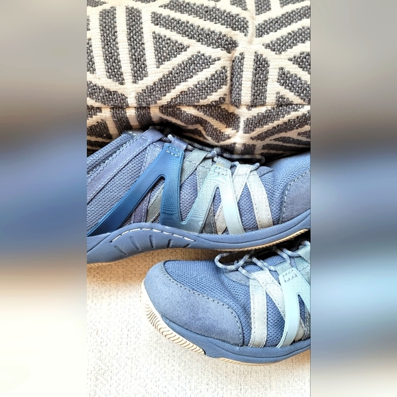 Dansko women's shoes - Picture 5 of 9